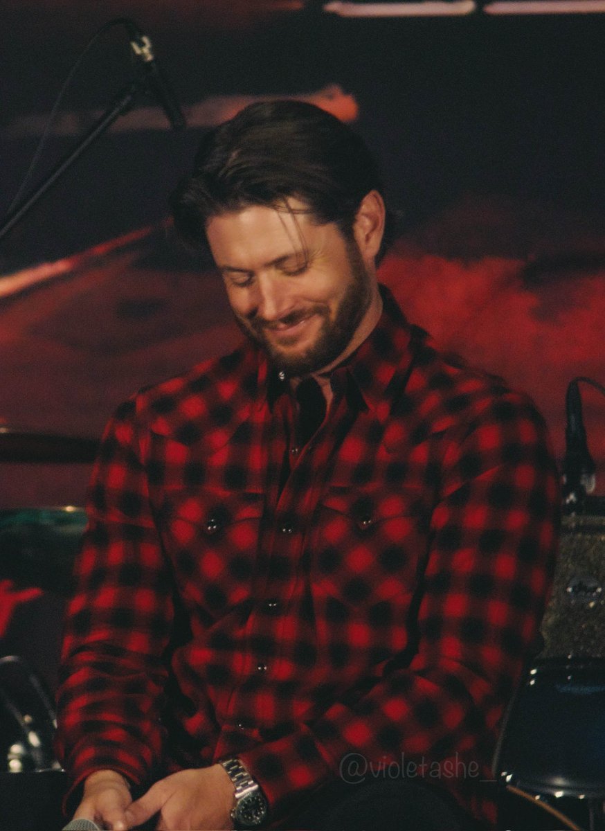violetashe_'s tweet photo. It's the smile for me. 😌

Happy Birthday! 🎂🎉♥️

#JensenAckles
Main Panel
#NashCon2021 https://t.co/Nwp5rRIM98