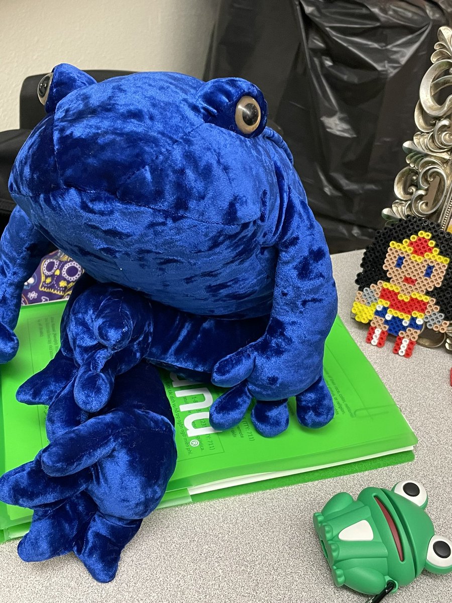 deaf_ed's tweet photo. Day 2 bring a buddy to ready. 🤟🏻📚I welcome new students to my classroom 😁@deaf_ed @RossRebelsEPISD @adrianainunez06 @ELPASO_ISD @eprdspd @SMarrufo1 @ivywanda https://t.co/xsfGI5WxAh