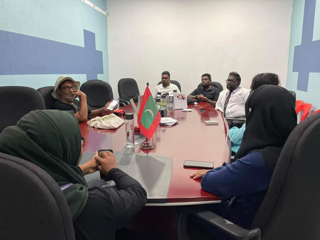 aisee68's tweet photo. Garateful for amicable and productive meeting with #Bilehfahi Council Prez team and key citizens for practical discussions on marketing #LocalTourism, #Homestay and #Guesthouses. Friendly and positive attitudes plus beauty of island predicts advances for #CommunityLivelihood. https://t.co/bjGn71tl6j