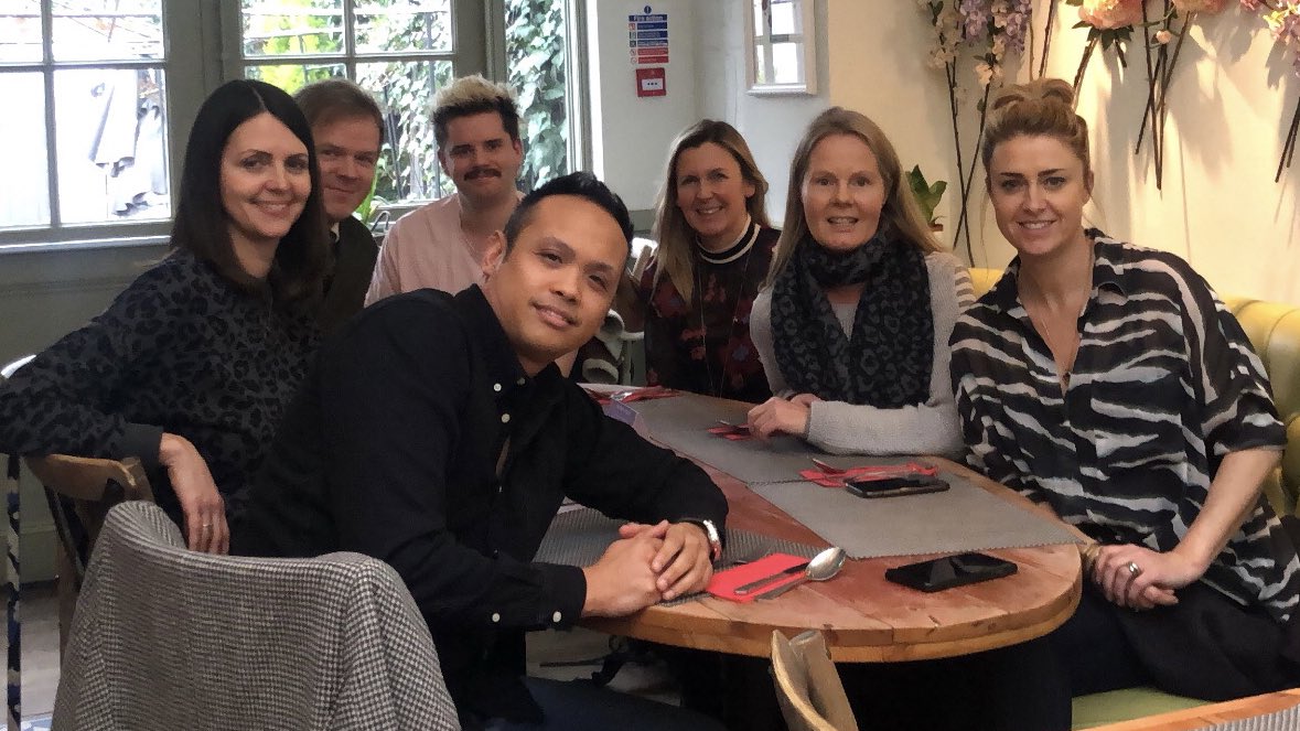 8RAY Group tweet media