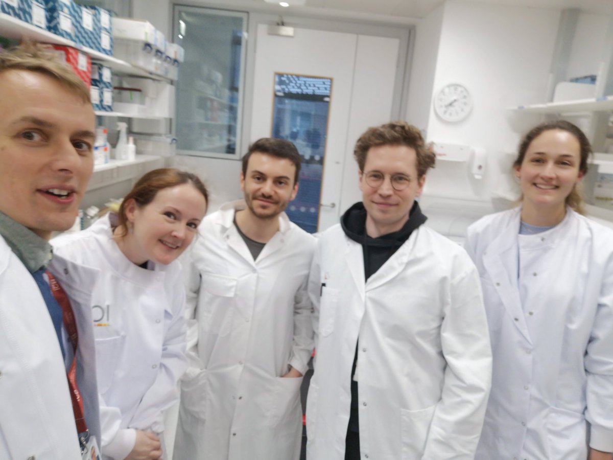 trevoragraham's tweet photo. And we're moved into @CEC_ICR @ICR_London (well, kinda). Tremendous work from Annie Baker coordinating everything with @Kane_Smith1994 @MaxMossner @MissAmanda_S and the rest of the team working very hard. Let the unpacking begin! https://t.co/lmmOaBuUtL