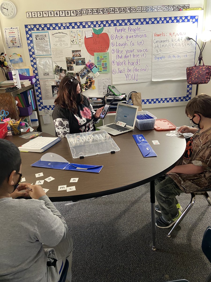 JessicaLGravel's tweet photo. Mrs. Carpenter offers world class customer service and is teaching a student remotely who is at home as well as her students on campus. #IgniteLearningBCPS 🍎👩🏻‍🏫 https://t.co/vYTgKBiLa1