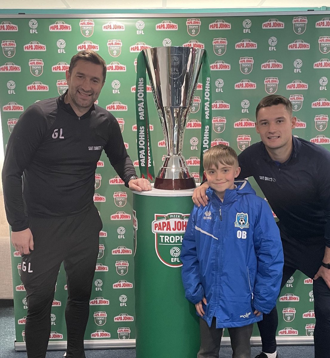 Thanks <a href="/Official_HUFC/">Hartlepool United FC</a> <a href="/LukeMolyneux3/">Luke Molyneux</a> <a href="/5spike/">Graeme Lee</a> one happy lad he can’t wait for next week!!! #pjtsemifinal