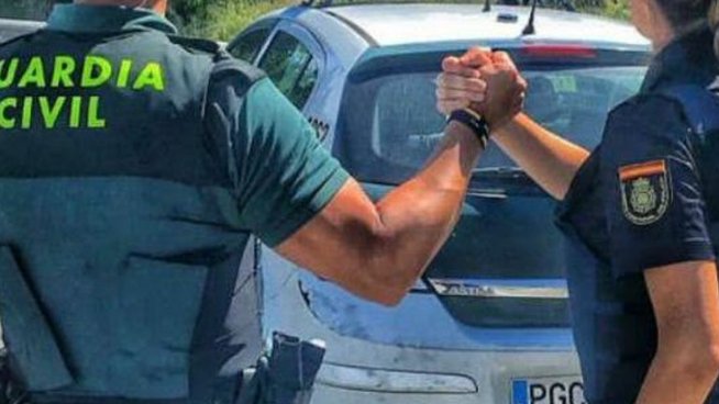 PPVasco's tweet photo. 🔵 Comprometidos por la dignidad de @policia, @guardiacivil  y de sus familias.

🗨 @barriobaroja "Todo mi apoyo y reconocimiento a los que se juegan la vida por nuestra libertad y seguridad"

⚖ #Igualdad #Dignidad Hay que hacer realidad la #EquiparaciónYA https://t.co/zQa4EGzztK