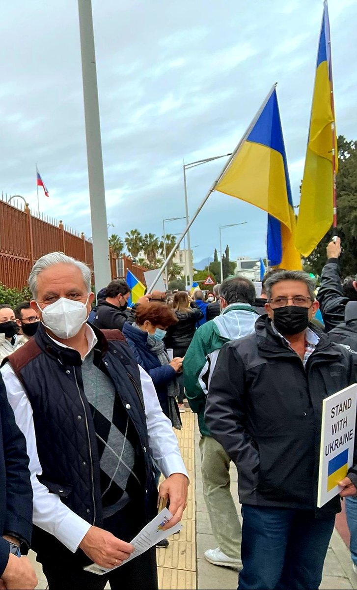 nicostornaritis's tweet photo. We stand with Ukraine  🇺🇦 #StandWithUkraine #StopPutin https://t.co/bJXkfsiXyk