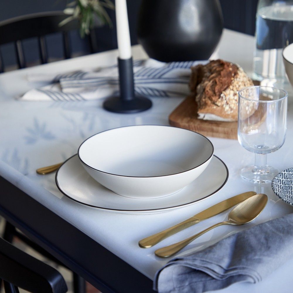 OXGardenerStore's tweet image. Our Richmond Cutlery Collection are dazzling pieces of dining tableware enchanting under candlelight.

Add some golden tones to your table: ow.ly/n2F850I3maM

#cutlery #cutlerydesign