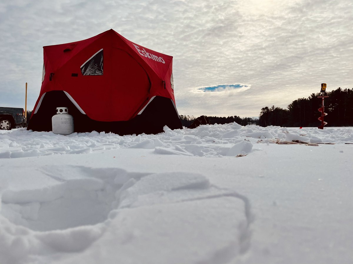 icefishWI's tweet photo. #icefishing #eskimo #dewalt #outdoors #fishing #Wisconsin #rapala #13fishing #frabill https://t.co/h5AO4YN9MY