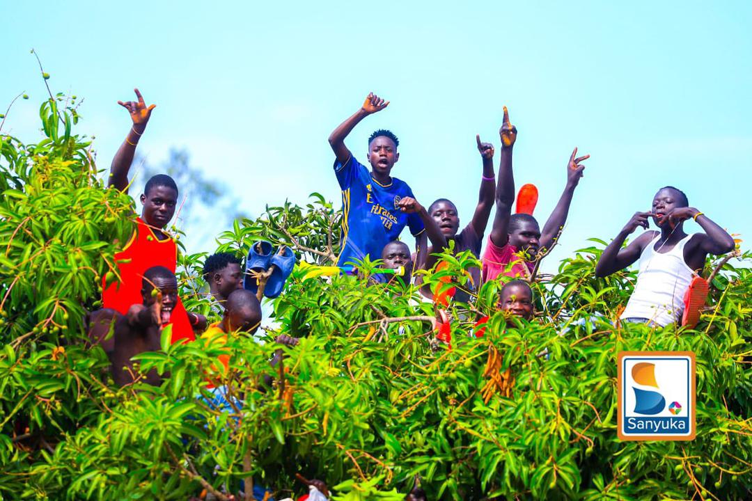 DianeMwavita's tweet photo. Its always the tree fans for me
#AmaOnduparaka
#Oriyo
#OndGad https://t.co/LuBi34xc0A