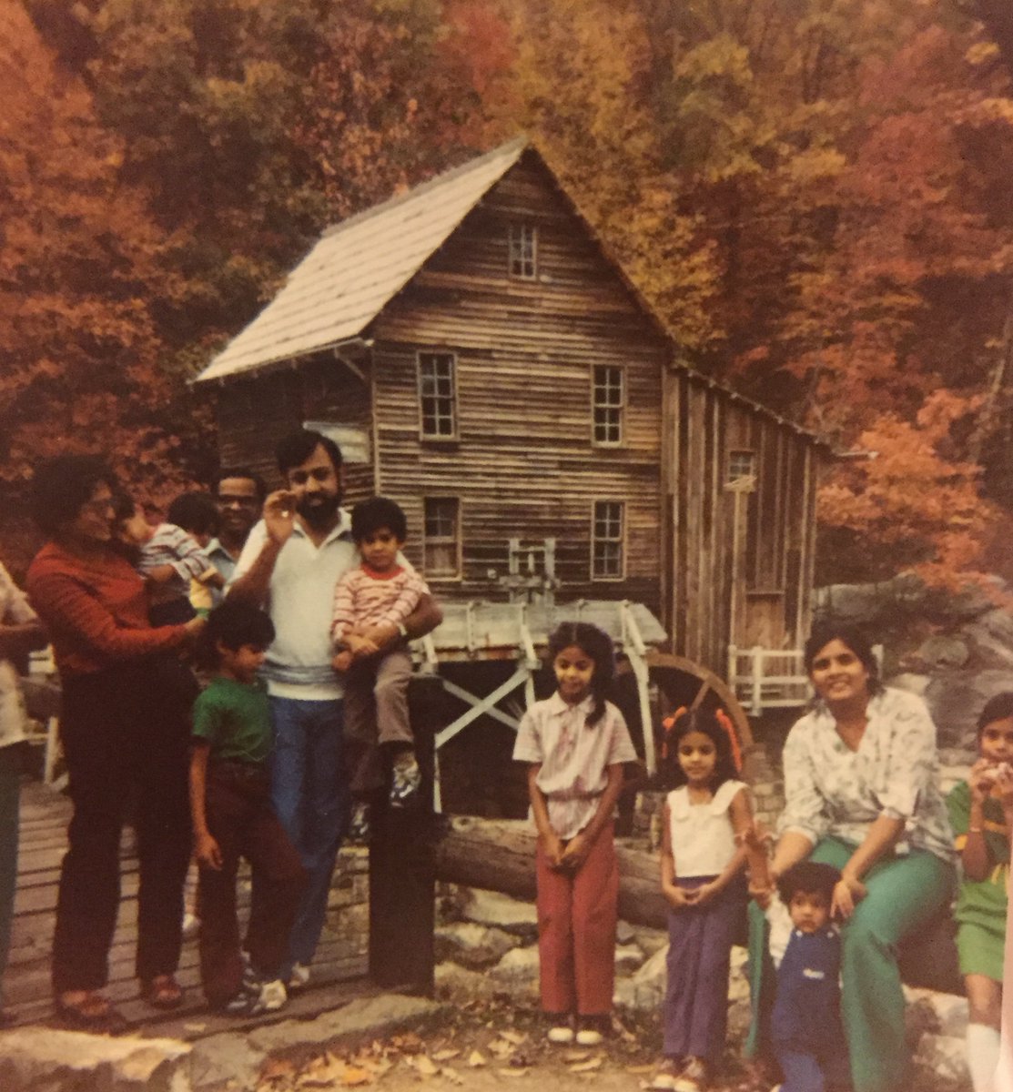 AvashiaNeema's tweet image. Pub Day for ANOTHER APPALACHIA has me thinking hard about these folks: My parents &amp; sister, my aunties &amp; uncles, and my might-as-well-be siblings. Wouldn't be here without the unconditional love they continually offer to this hardheaded kid who always does things her own way. &lt;3