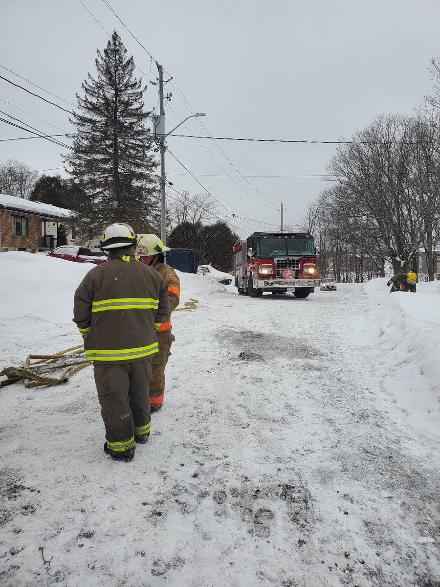 parrysoundfd's tweet image. Our crews are currently operating at a residential structure fire.  No injuries at this time.  Riverdale Road closed to through traffic.  Fire operations ongoing.  Please stay clear of area. McDougall Fire Department on scene as well. @moosefmcklp @ParrySoundNS