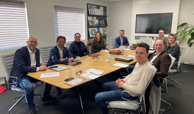 Rondetafelgesprek ‘starters op de woningmarkt’ nuttig en succesvol weekbladdebrug.nl/nieuws/rondeta… #WeekbladDeBrug