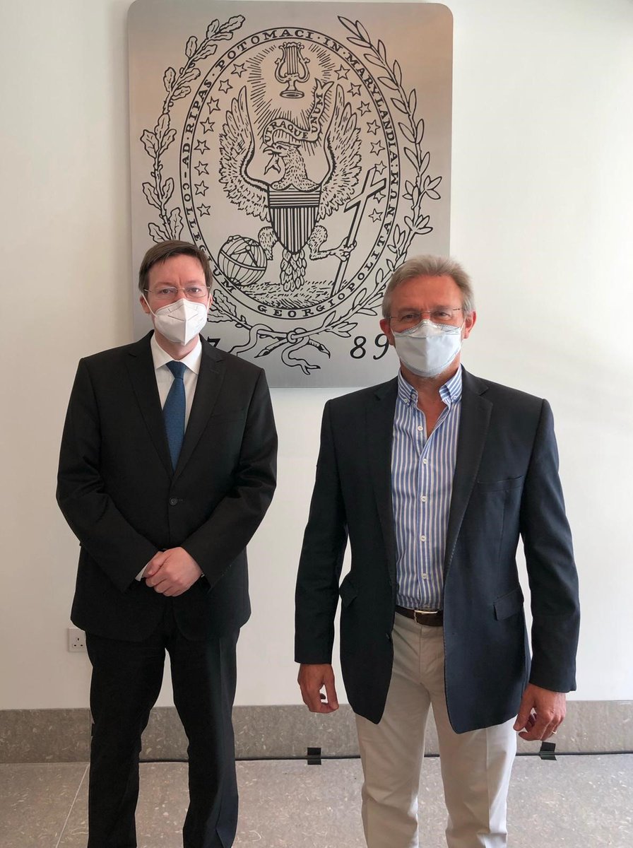 BelgiuminQatar's tweet photo. Very interesting meeting and conversation on the Middle East with @GerdDoha, a Belgian 🇧🇪 compatriot and Professor of International Relations & Gulf Studies at @GUQatar School of Foreign Service 👨🎓📚
#georgetownuniversityqatar
#belgiuminqatar https://t.co/omvt2W1DdW