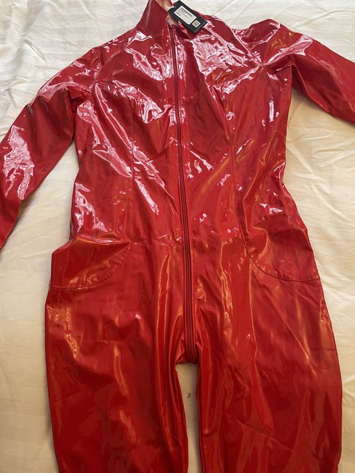 1 pic. Honour PVC catsuit size 16 UK for sale ( has s minor stain) £20 postage included RT https://t