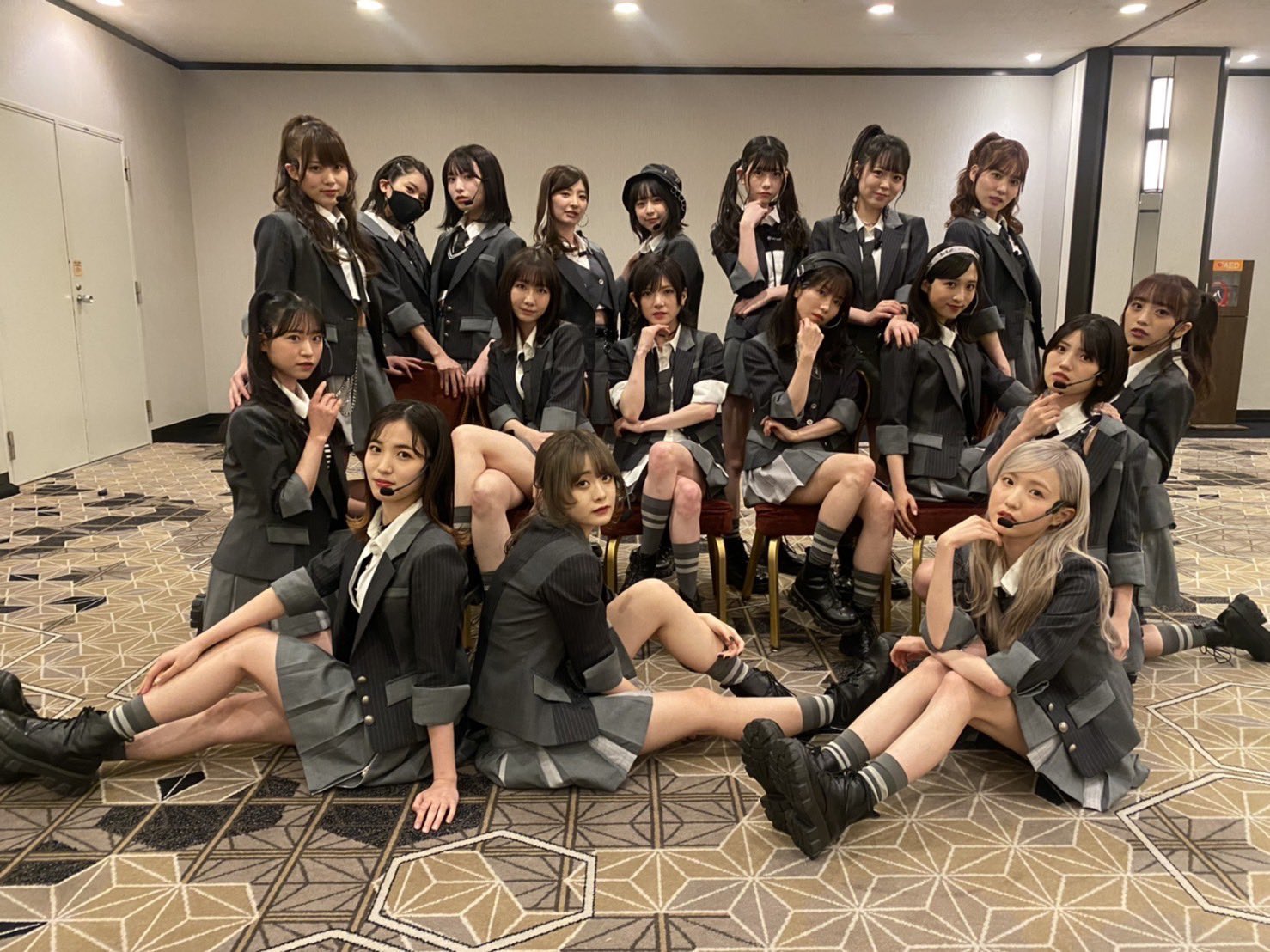 ぴよあられ つよはもrumor集合写真の大ファン 次のシングルもかっこいい系っぽいので強め集合写真期待してます T Co Ajoofkqkde Twitter