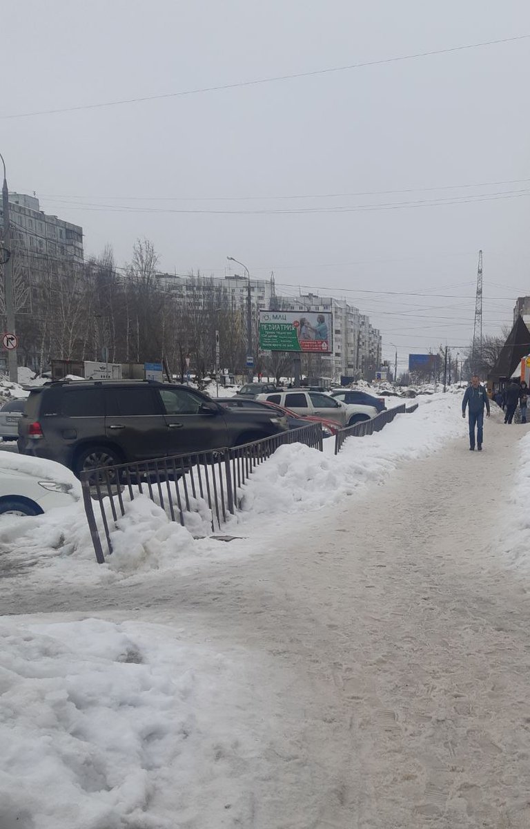 Осуществлен выезд по адресу ул. Георгия Димитрова, 117. В настоящее время незаконная торговля отсутствует.
