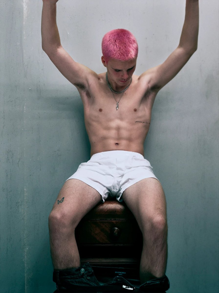 poppaganda's tweet photo. #POPculture

Cruz Beckham, i-D, The Out Of Body Issue, No. 367, Spring 2022

Photographer: Steven Klein

https://t.co/gMd4JBFUK3

#cruzbeckham #fashionphotography #fashion #editorial #stevenklein https://t.co/45zo7L1jBs