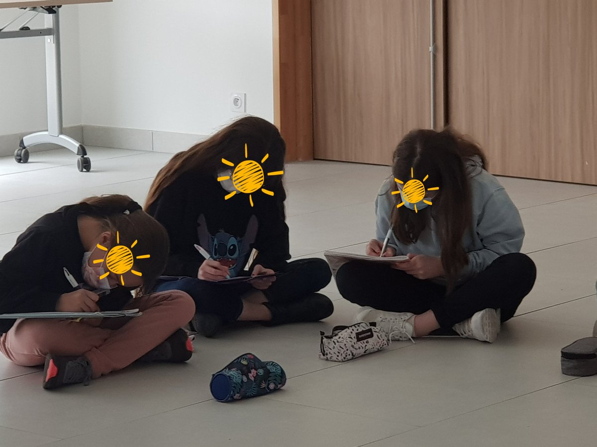 Ac Hortense et <a href="/lafactorie/">La Factorie</a>, les 6e mettent les mots en musique et font surgir la poésie des aventures d'Ulysse. La CHAE prend tout son sens et l'écriture saisit les élèves.
<a href="/ac_normandie/">Académie de Normandie</a> <a href="/dsden27/">DSDEN27</a> @MoncadaFra <a href="/daac_normandie/">DAAC-Normandie</a> <a href="/IanLettresNdie/">IAN Lettres Normandie</a>