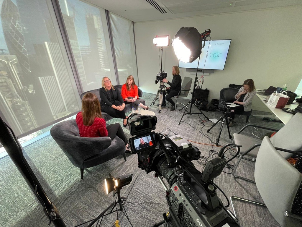 Here is a sneak peak of us filming for international women's day. Always great to be involved with thought leaders and creating powerful videos!

bareska.com/services/hr-re…

#internalcomms #communication #BehindTheScenes #videoproduction #b2bvideo #video