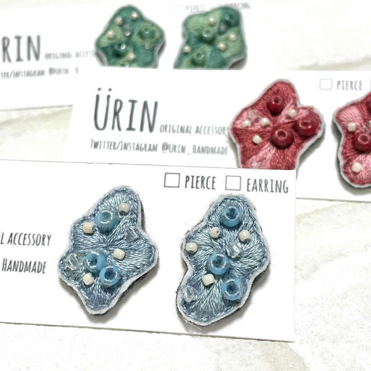 Urin_Handmade's tweet photo. ☀︎Amoeba embroidery pierce

アメーバをイメージした
クネクネ可愛い刺繍ピアスです★

全てピアスでのご用意です。
イヤリングコンバーターございます!!
お気軽にお問い合わせ下さい😊

#ハンドメイドピアス
#刺繍 #アメーバ #一期一会
#手作り #個性的 
#ハンドメイド好きな人と繋がりたい https://t.co/xutSXzbJLf