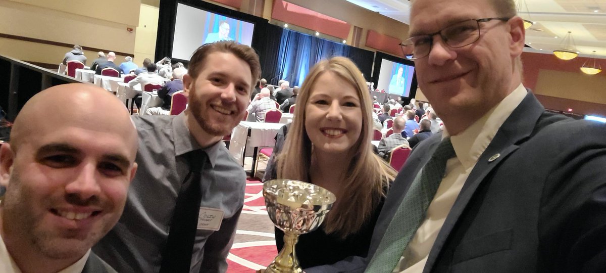 mbruning81's tweet photo. Thanks for letting @ErinFryz and me give away this very prestigious award today at the Conaway Conference. #ChaseWells #ShortGuysProductions https://t.co/gRprcf7a96