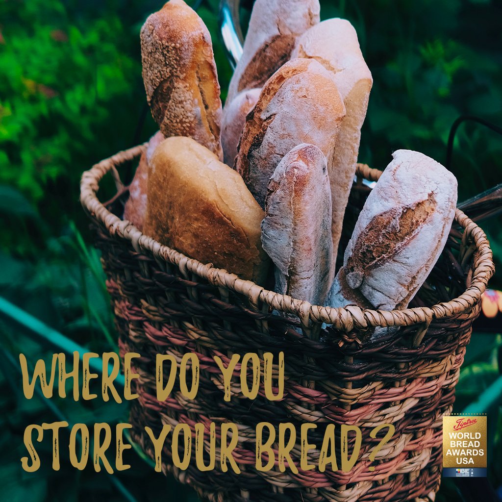 breadawardsUSA's tweet image. B R E A D  B I N S ✨
 
Where do you store your bread?

A bread bin?  🍞
A reusable  bag? 👝
Somewhere else? 

#BreadBins #Bread #homebread #bakers#breadmaker #breadtalk #wholewheatbread #breadmaking