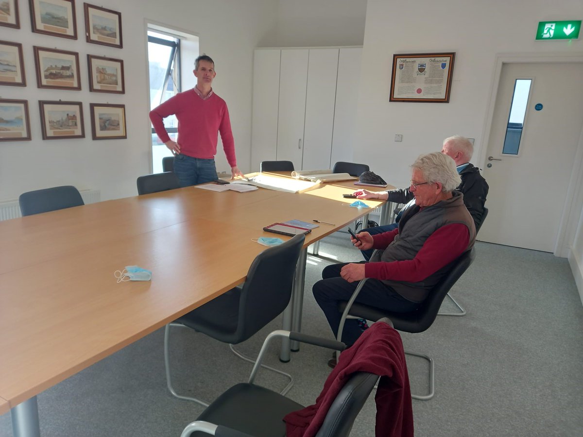 clarelibrary's tweet image. Smartphone classes have resumed at #kilkeelibrary. The first in a series of four classes started yesterday and will continue for four weeks. For further enquiries on subsequent classes, contact Kilkee library at 0659056034 or kilkee@clarelibrary.ie

#smartphoneclasses