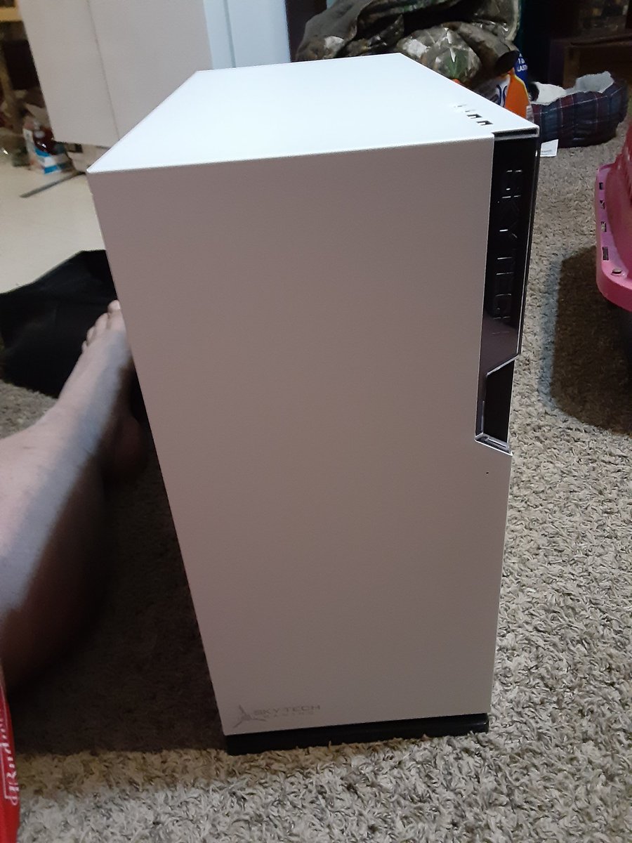 Lump762's tweet photo. Got me a good gaming pc, so i will be streaming alot more better content for you all to enjoy. #fyp #twitch #gaming #pyrefam #twitchaffiliate #smallstreamer #streamer https://t.co/fU5X258rIk