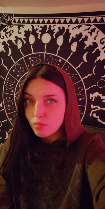 Good morning, I hope you all have an amazing day 💙 https://t.co/O4IzkMzRmw