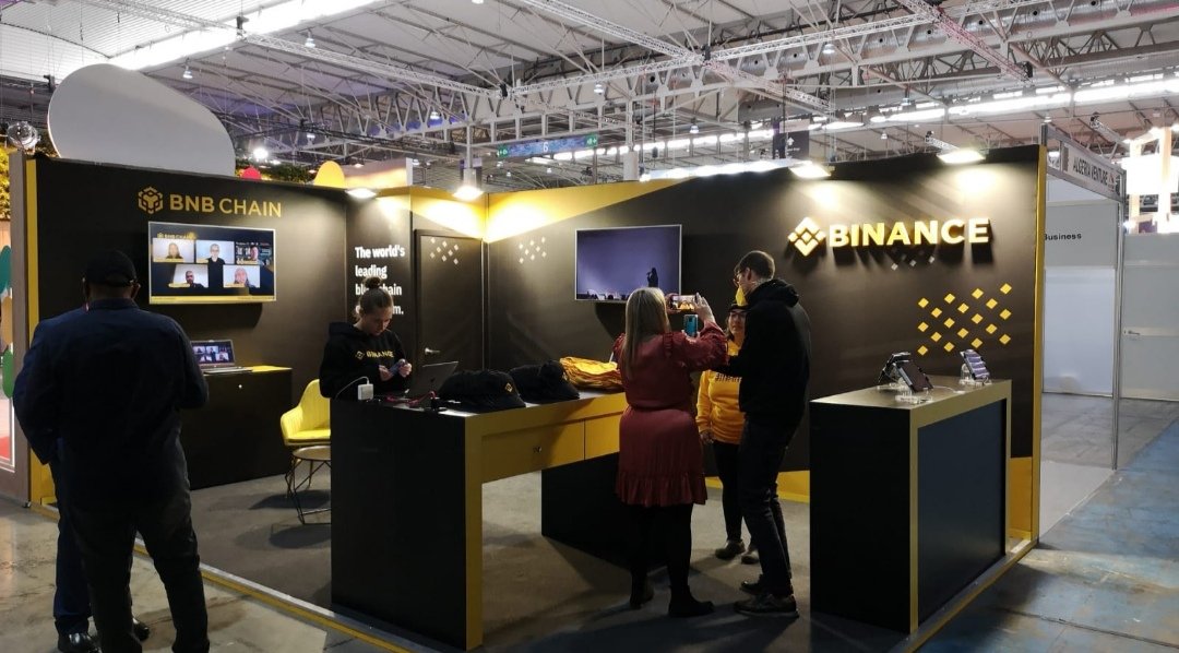 albertcuestam's tweet photo. @BinanceES, el exchange más grande de #criptomonedas, también presente en #4YFN22. El mayor reto de la industria?

Establecer un marco regulatorio que sea sostenible y siga impulsando la #innovacion en el ecosistema.

#blockchain #web3 #MWC22 https://t.co/ibzCeMZUxF
