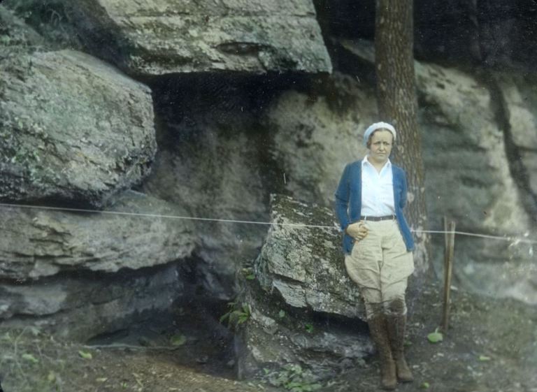 NJStateMuseum's tweet photo. Dr. Dorothy Cross Jensen (1906-1972), was New Jersey's first female State Archaeologist, her career spanning 30+ years. Dr. Cross made important contributions to the field of archaeology. A dedicated professional who split her time between being Curator at the State Museum https://t.co/B2RozZub1E