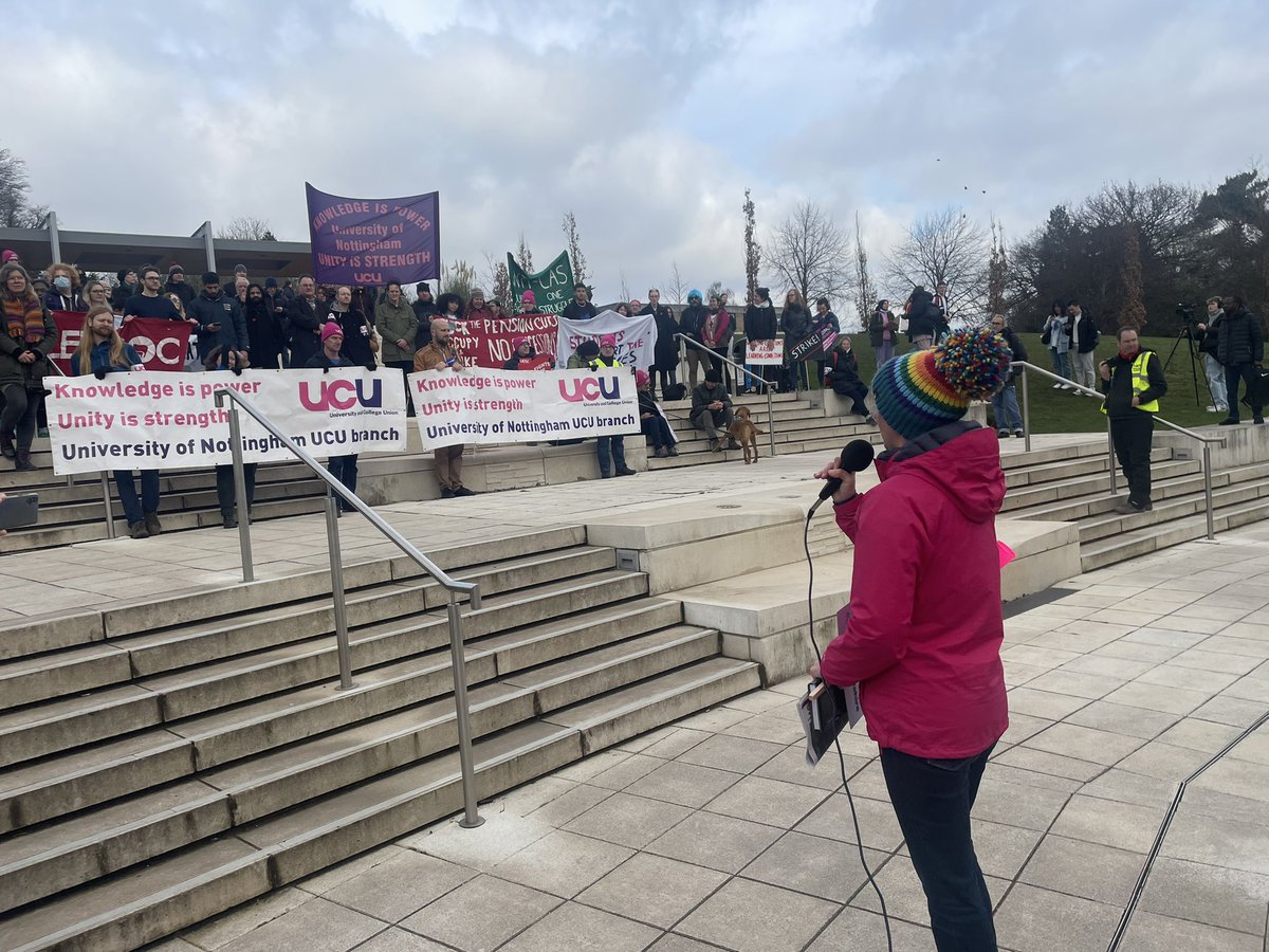 UoNUCU's tweet photo. Speeches on Portland steps.. solidarity from/with Emma @NEUEastMidlands, then @Thomas_Sotiriou on democratising Senate, @LopaLeach on decolonising the Uni and @UoNSU_Education @Geop_2000 on Uni in wider society. https://t.co/1sVaVJcFQf