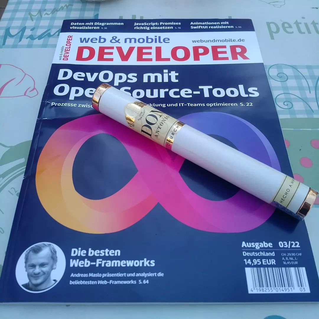 tamhanna's tweet image. New #webundmobile out. I contribute two #technicaltutorials, one on new #AndroidStudio features and one on #apacheecharts for #webdiagrams. As usual, my friend Max Bold does a great job at presenting a wide range of additional topics of interest for…
📸 instagram.com/p/CakHpc3tkLZ/