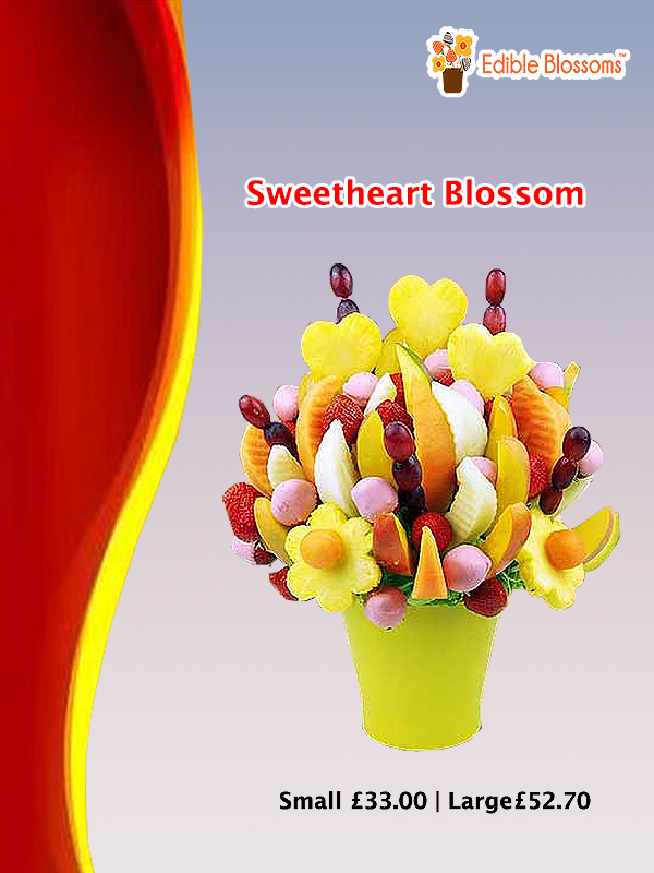 Sweetheart Blossom
Sweetheart Blossom Our sweetheart blossom is filled with fresh sweet strawberries, heart shaped pineapple, Pineapple Daisies, honey dew melon cantaloupe melon grapes. 
Order Now: bit.ly/3tm5EAa
📞0789 146 8235
#EdibleBlossomsuk  #chocolate #fun