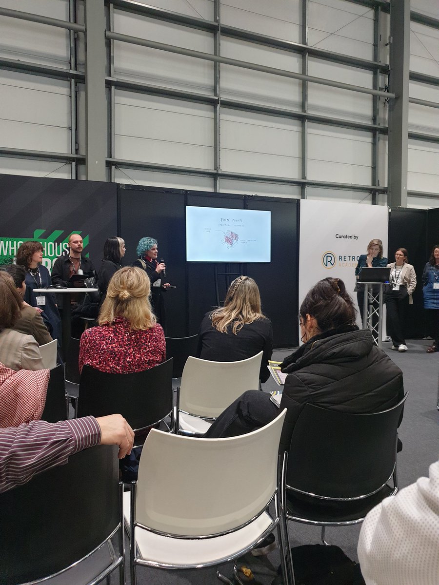 We're delighted to have run our first #Futurebuild seminar session at the #WholeHouseRetrofit stage - hearing from our fab hackathon teams on their ideas for making retrofit more appealing & scaleable.

Find out more about their concepts: energiesprong.uk/newspage/5-con…