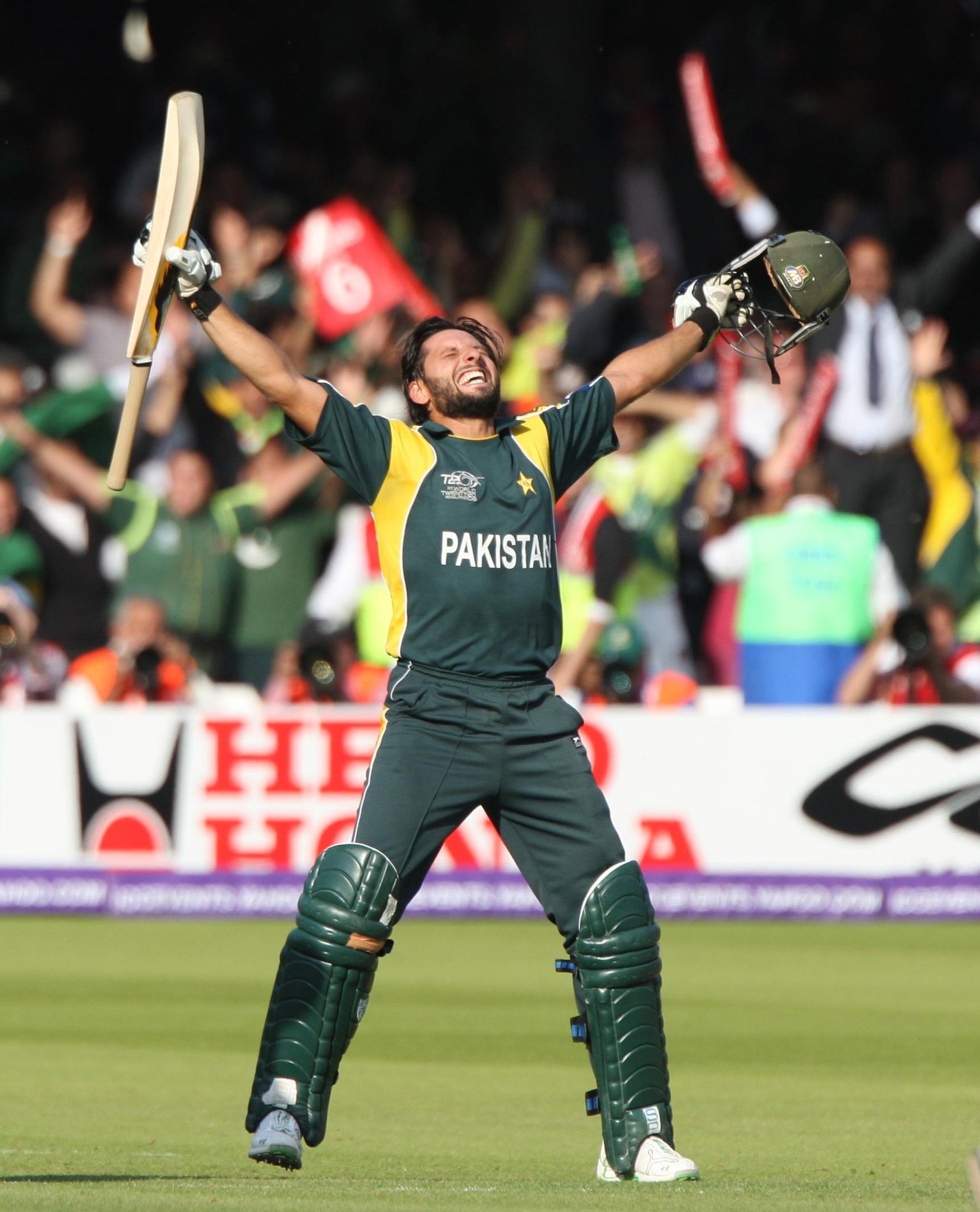 Happy Birthday Shahid Khan Afridi 