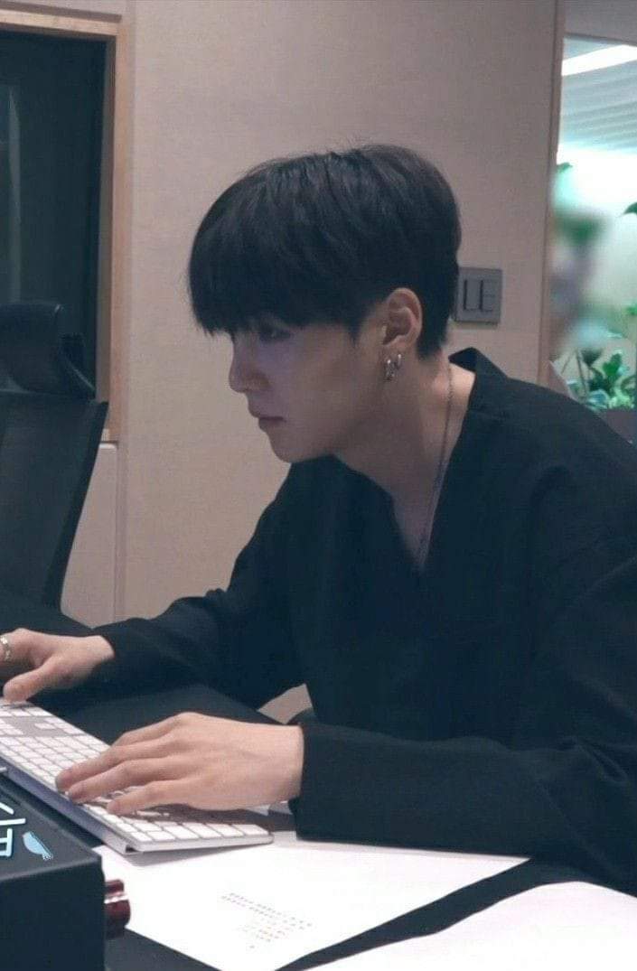 #BTSARMY #Bestfanarmy #iHeartAwards <a href="/BTS_twt/">방탄소년단</a>