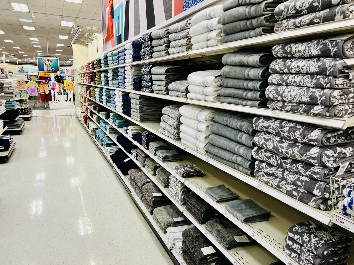 Grab a towel you are going to need it for this drip. <a href="/TheRealKO3/">Kiel Ethridge</a> <a href="/aleahmarie19/">Aleah Jacinto</a> <a href="/anjiebianco3/">Anjie</a> <a href="/_TheNickOwens/">Nick Owens</a>  #2033 #TheHill #SDE alright 0923 <a href="/CraigMyrand/">Craig Myrand</a>  and 280 @ZTarget80 let’s see what you got!