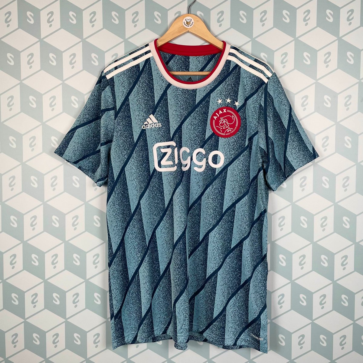 SurpriseShirts's tweet photo. If Luis Diaz STARTS for Liverpool against Norwich in the FA Cup tonight, we'll giveaway a https://t.co/4LKMjpRTlz Mystery Box! 🔴🇨🇴

👇 How to enter
♻️ Retweet
✅ Follow Us

That's it! Good luck 🍀 https://t.co/dVE4W4Yajd