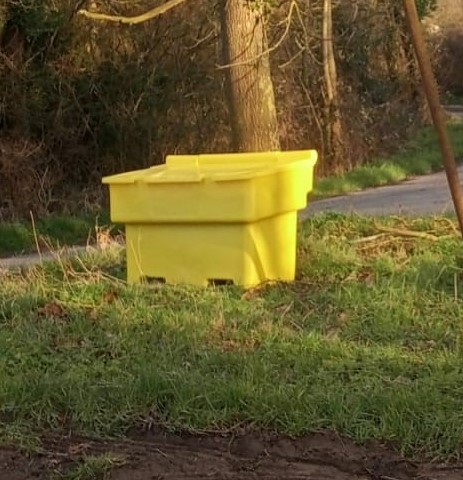 ParishWattisham's tweet photo. Villagers will have noticed the 4 (count ‘em) new grit bins now installed for use on our public roads.  
The grit spreading will done by village volunteers, and we need more volunteers to add to our list!  Interested? Then please contact us. 
#doyouhavewhatittakes #truegrit https://t.co/XHWASlaXZi