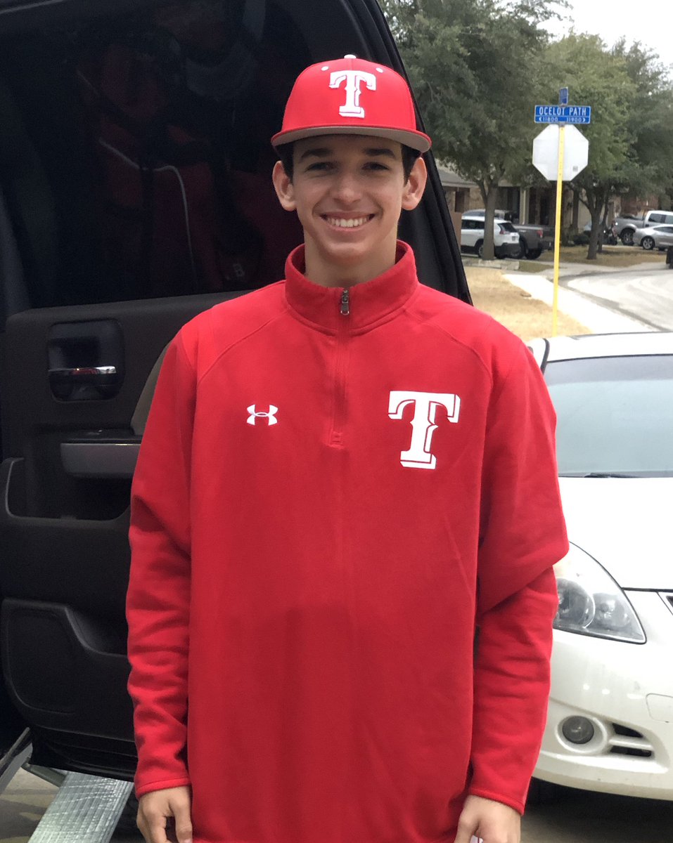 KaylaBarrera08's tweet photo. You make me so proud ♥️🤍⚾️ @ElijahBarrera08 #taftbaseball https://t.co/f9CACAXjJE