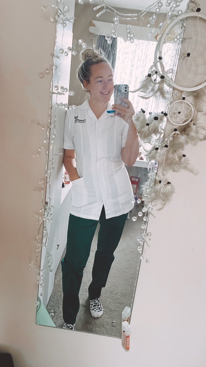 SJ_Holistic's tweet image. Did I say my uniform has arrivedddddd? 🤪😎👩‍⚕️ 

#OccupationalTherapy #Studentvibes