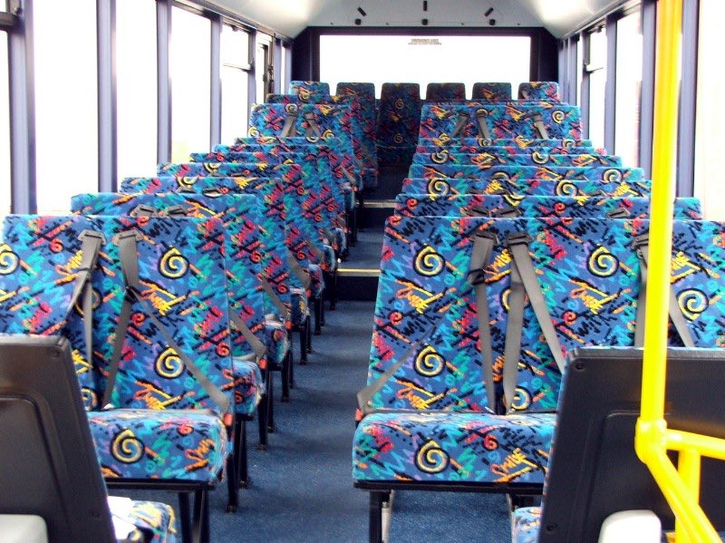 Сиденья пассажирского автобуса. Сиденья в автобусе. Кресло в автобусе. Сиденья в маршрутке. Кресла для общественного транспорта.