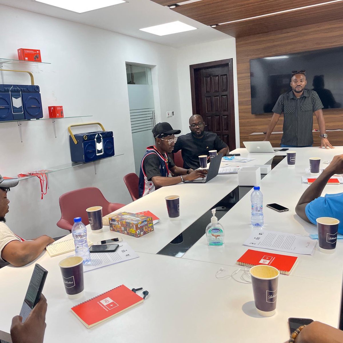 3musicAwards's tweet photo. @atotetteh is a stylist and on his session on the workshop, he took participants through the process of planning, selecting and implementing the perfect style for a video shoot. 1/2 https://t.co/1fDNYhlKZb