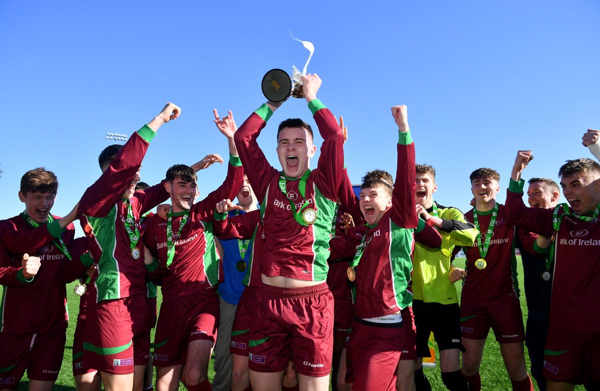 FAIreland's tweet image. The CUFL Men's Division Two title is heading to Galway as @nuigalwayfc 'B' come from behind to clinch a 3⃣-1⃣ victory over @TUDublinSportCC 🏆

A brace from Aaron Neary were followed by a last minute effort from Evan Duggan sealing the win⚽️

#WeAreOne | @thirdlevelfootb