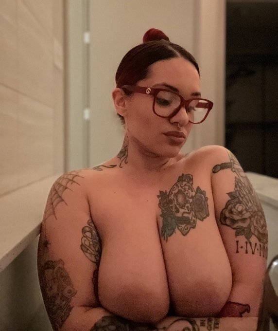 Happy Tuesday. https://t.co/LtXevzczT5