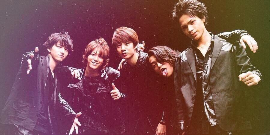 hyphen_R_K's tweet photo. FAREWELL 別々の道で同じ色の花をまた探そうよ
道に迷い 挫けそうな時に しるしになるように

FAREWELL 約束の歌はいつまでも心奥深くに響き渡り
そして歩き出すよ また出会える日まで
また出会える日まで https://t.co/QABT5AtZfX