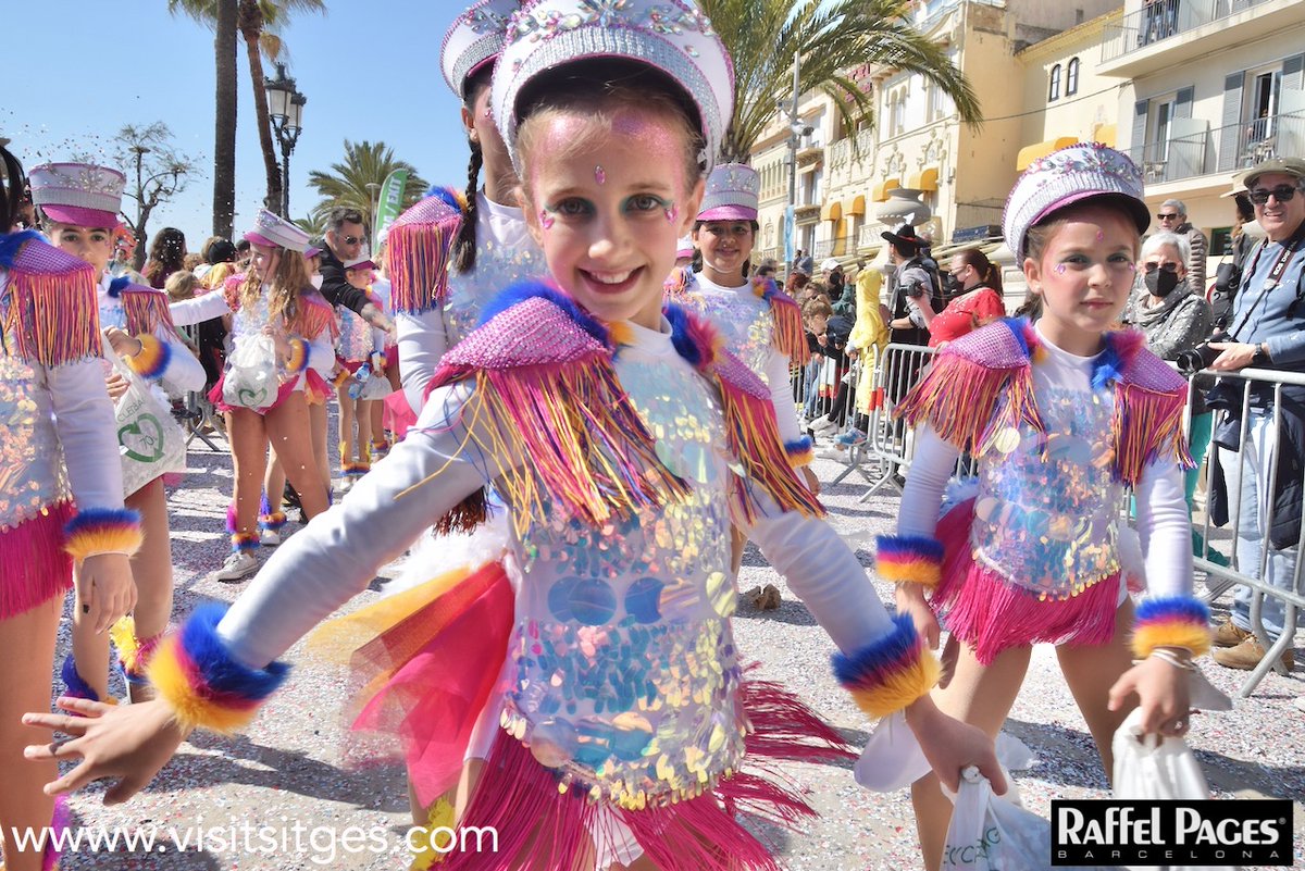 VisitSitges's tweet image. Ja tenim les primeres 📸 fotos de la Rua infantil del dimarts de #Carnaval de #Sitges 2022 ! 🎭
Anirem pujant moltes més !!!
PROGRAMA I FOTOS CARNAVAL SITGES 2022 visitsitges.com/ca/carnaval-si…
#carnavalsitges22