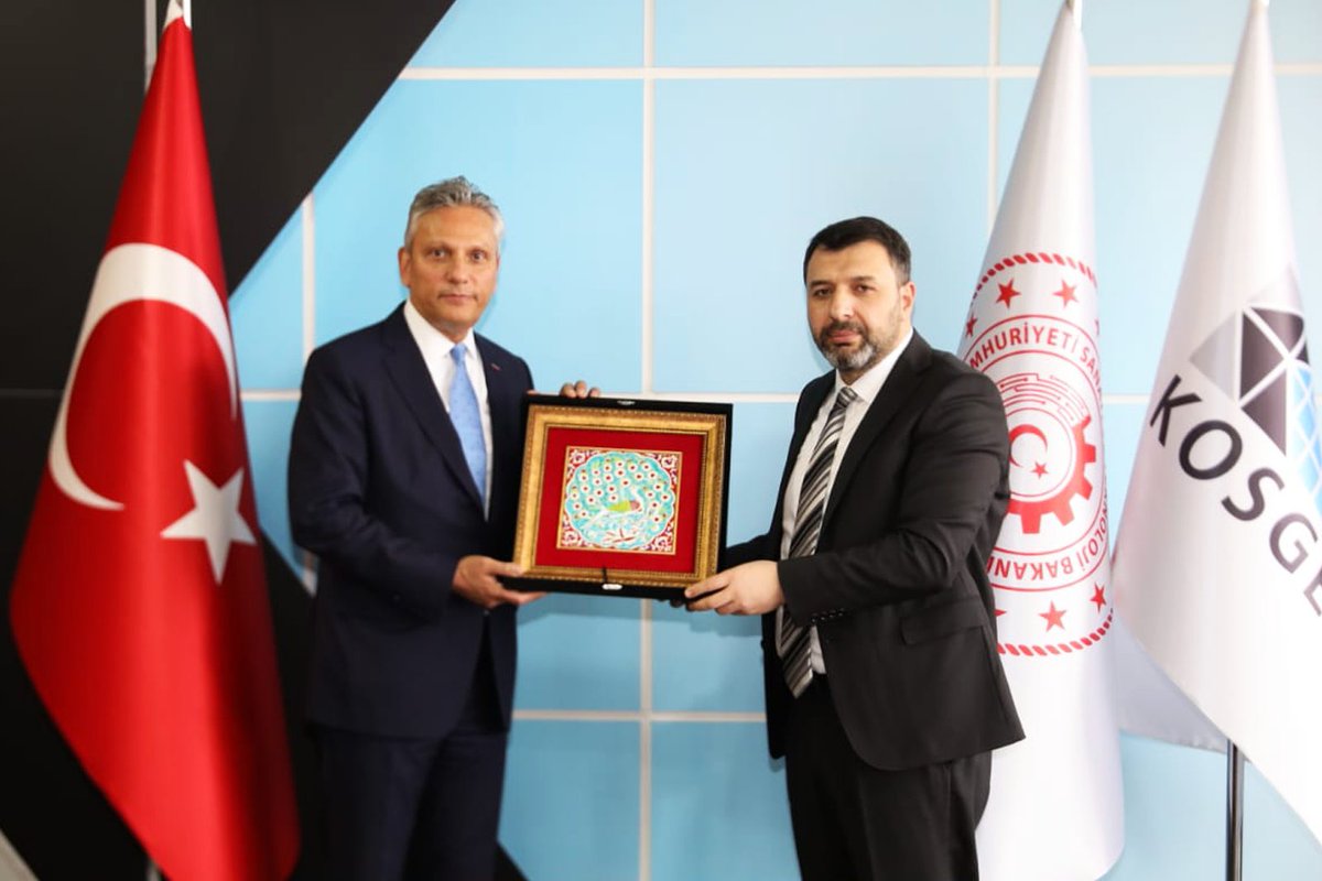 TÜRSAB heyetimiz ile birlikte KOSGEB Başkanı Hasan Basri Kurt’u makamında ziyaret ettik.

Seyahat acentalarımızın gelişmesine yönelik fuar katılımları ve info gezileri gibi faaliyetler ile kriz anında uygulanacak destekler hakkında görüş alışverişi yaptığımız toplantıda, ...