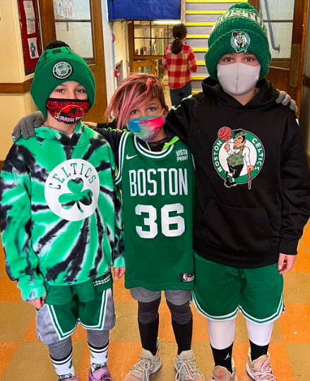 Mrs. Schott tweet media