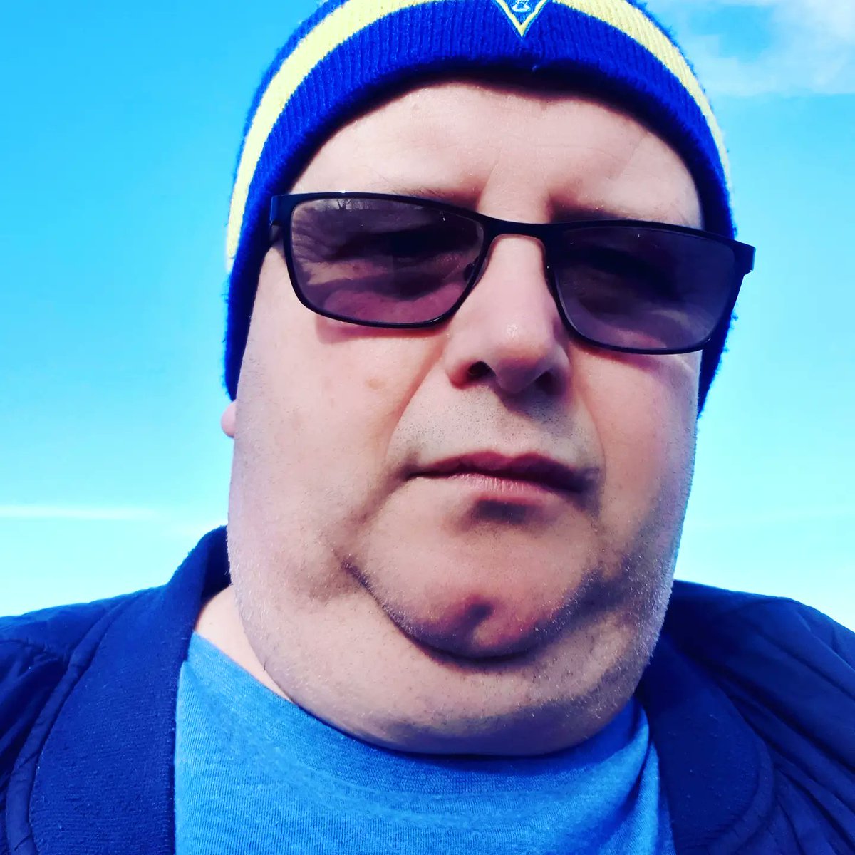 DaveApp's tweet photo. A nice little walk round LA with my #HatOfTheDay from @WarringtonRLFC #StayActive #MentalFitness #GetWarrMoving #GetWarrTalking #TakeNotice https://t.co/sSWRAWHgs6